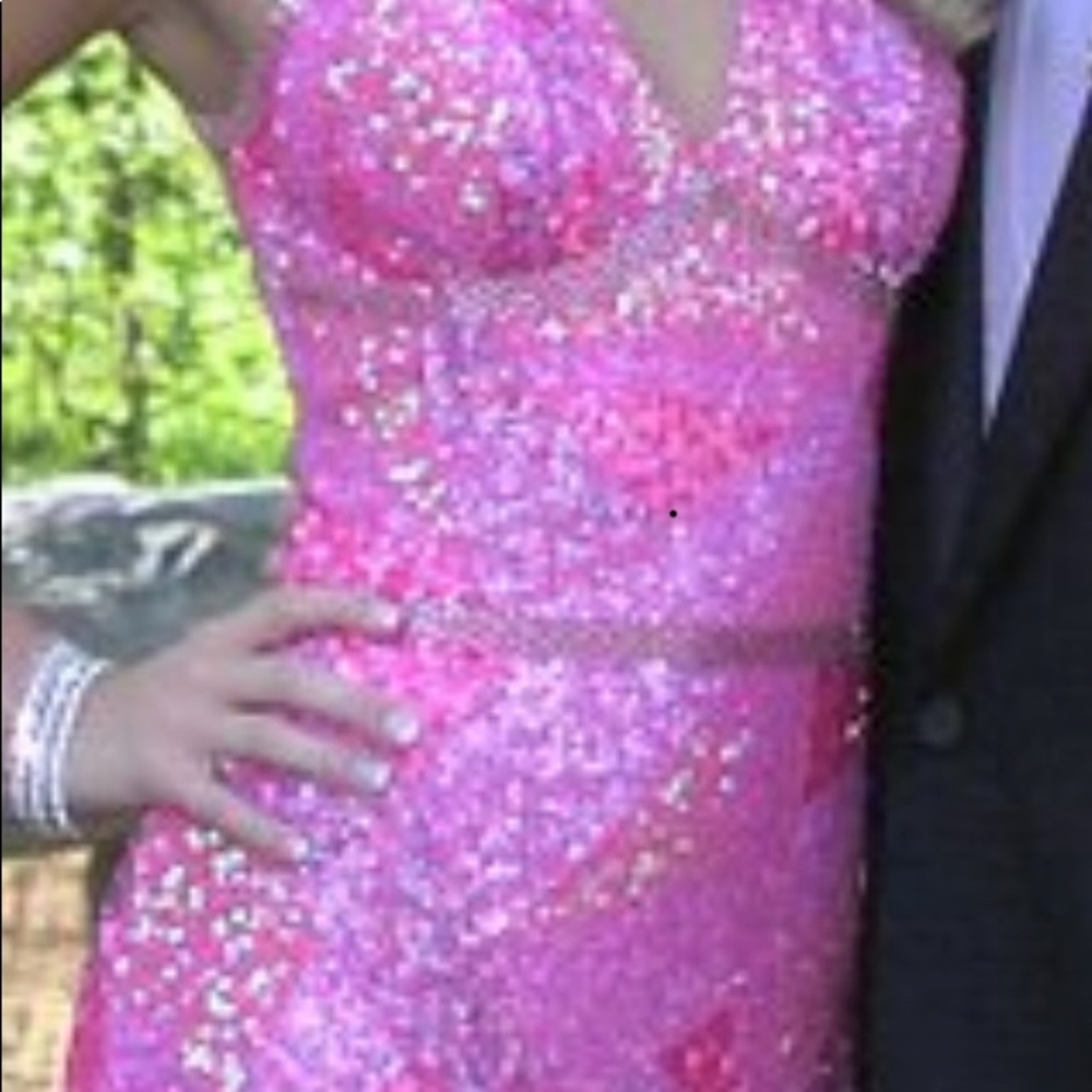 Pink prom/formal dress - Picture 4 of 8